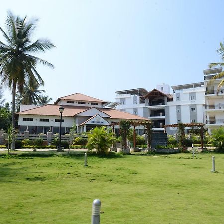 Apoorva Resorts 达文盖雷 外观 照片