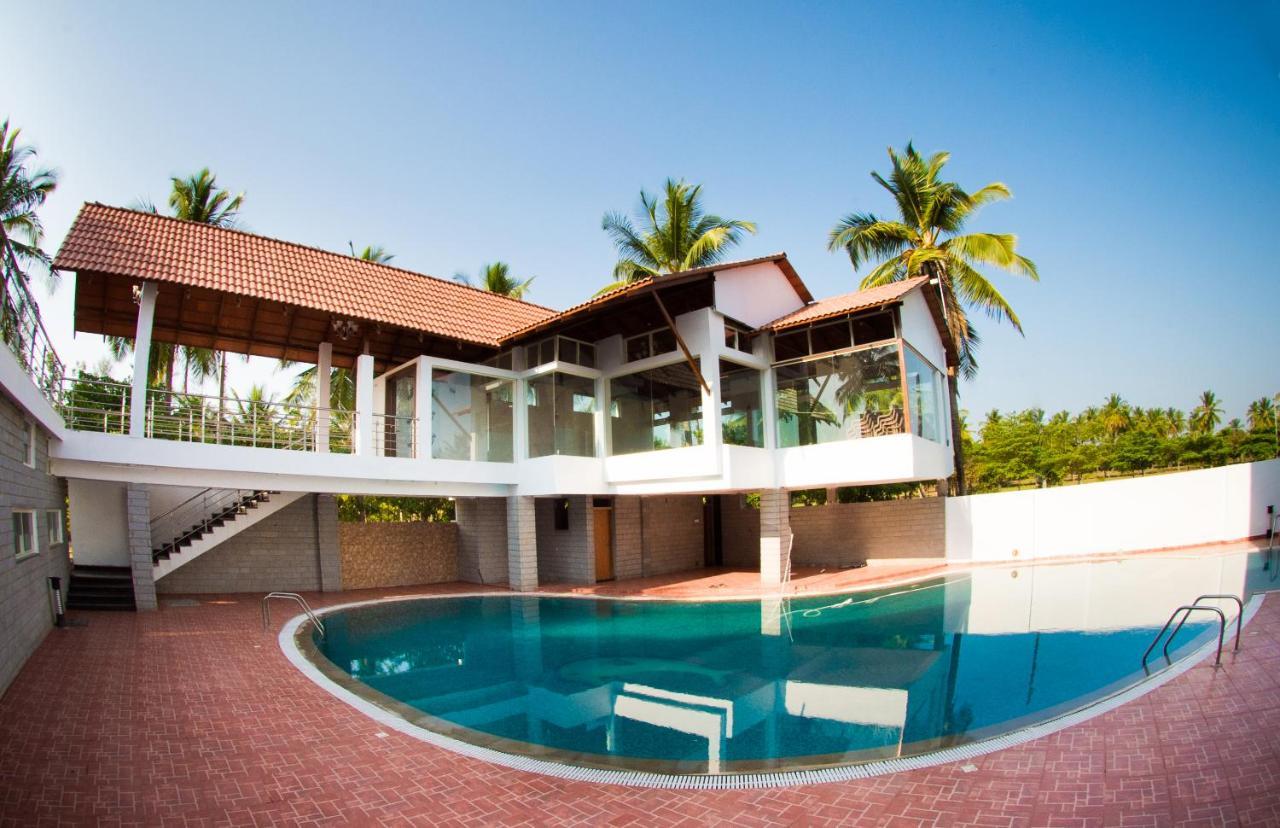 Apoorva Resorts 达文盖雷 外观 照片